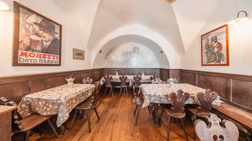 Wirtshaus, Bier, Brot, Wasser und Eck: Das ist das Bozner.