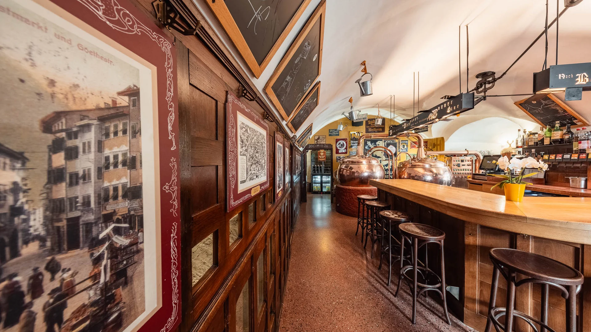 Wirtshaus, Bier, Brot, Wasser und Eck: Das ist das Bozner.