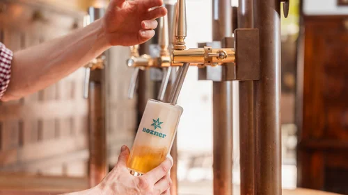 Wirtshaus, Bier, Brot, Wasser und Eck: Das ist das Bozner.